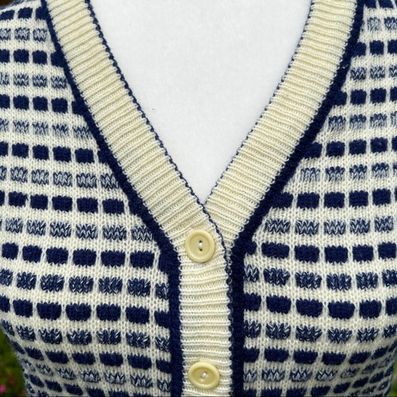 Sears Jr.Bazaar 1960s light button up sweater - Picture 2 of 6